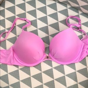 Victoria’s Secret Plunge Pink Push-up Bra Fabulous